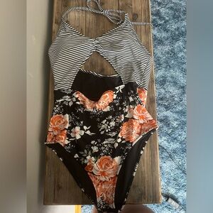 Cupshe Women's Striped Floral Secret Fragrance Print Halter One Piece Size Large